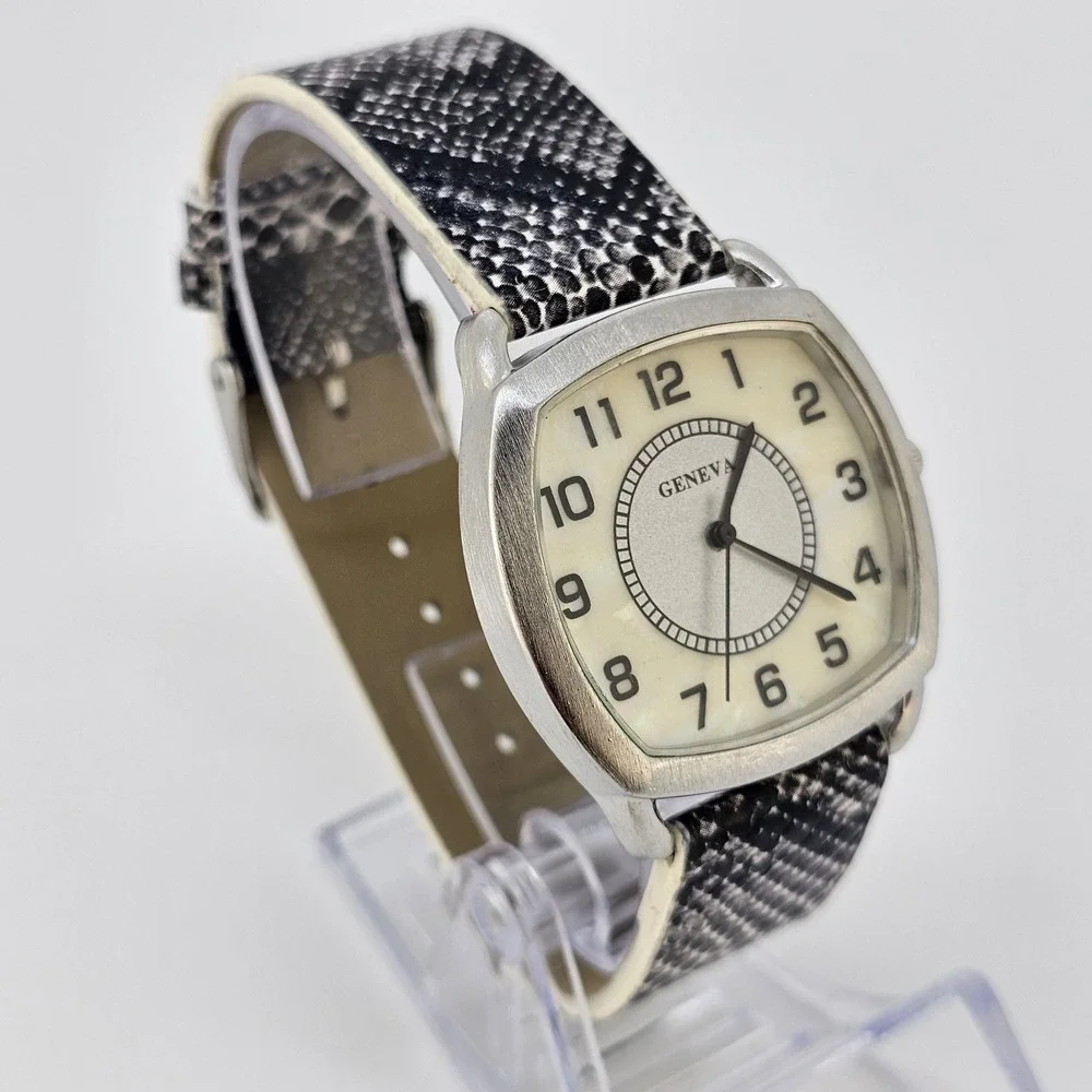 37MM Women's‎ Analog Watch Cream Dial Snake Print Faux Leather Bands NEW Battery
